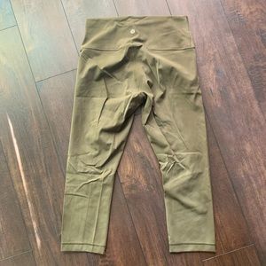 Lululemon Wunder Under Crop Leggings💫